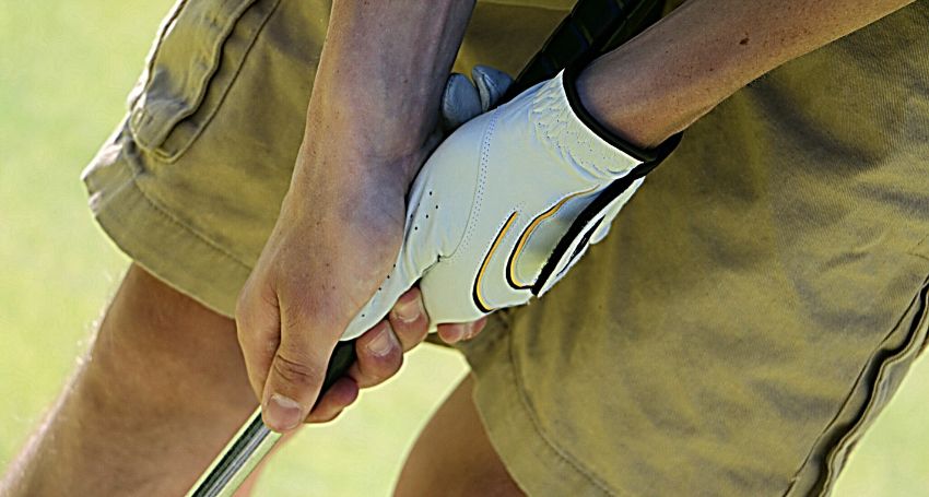 Clean Grips on Golf Clubs